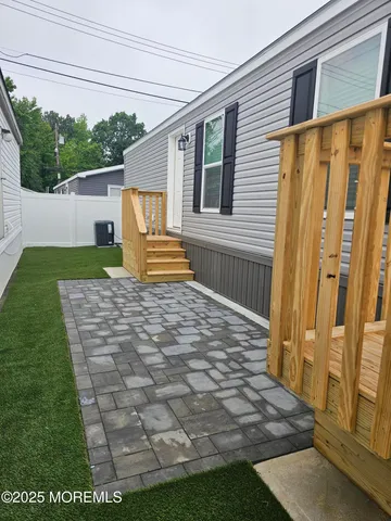 $138,815 | 8 Pne Crk Villiage, Hazlet, NJ 07730