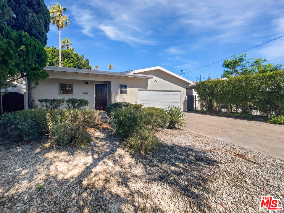 5736 Vantage Avenue Valley Village, CA 91607 - Photo 12 of 28