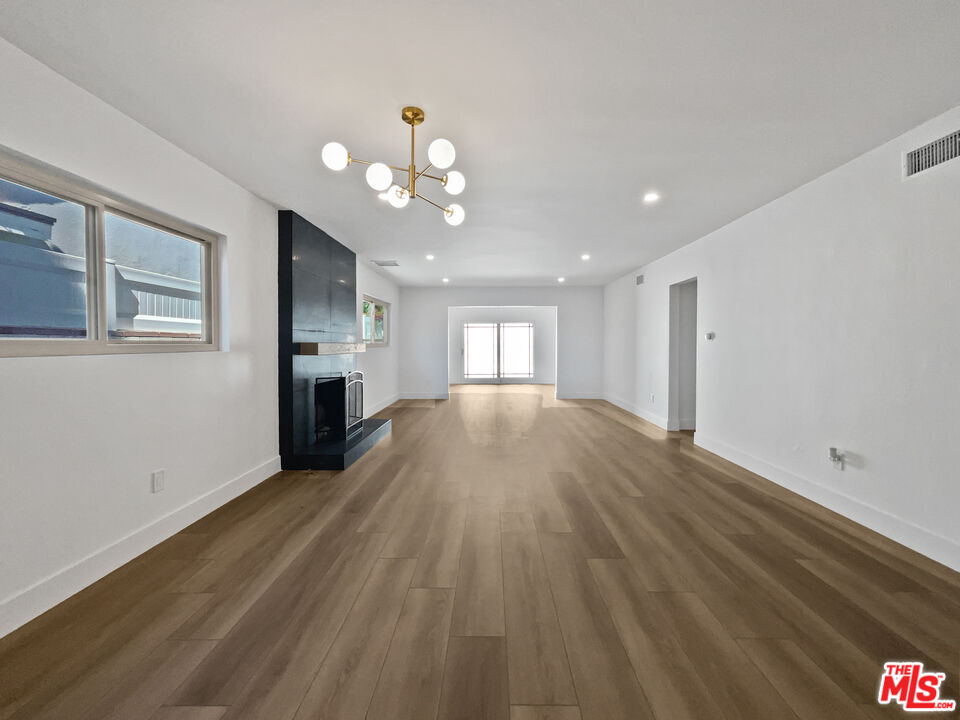 5736 Vantage Avenue Valley Village, CA 91607 - Photo 14 of 28