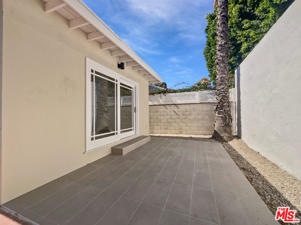 5736 Vantage Avenue Valley Village, CA 91607 - Photo 26 of 28