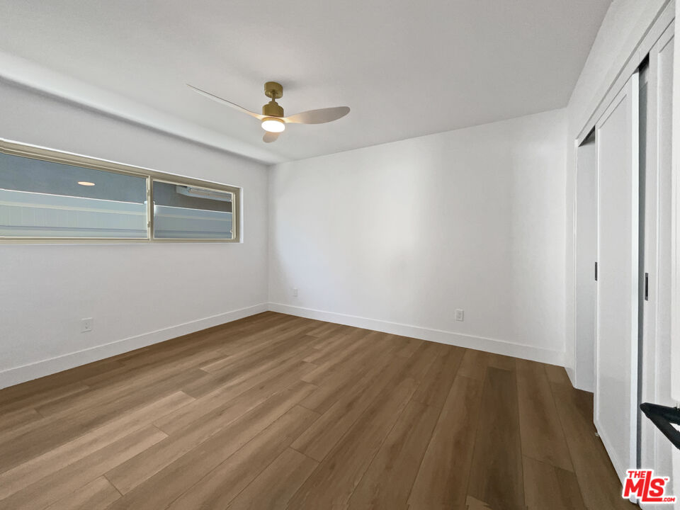 5736 Vantage Avenue Valley Village, CA 91607 - Photo 5 of 28