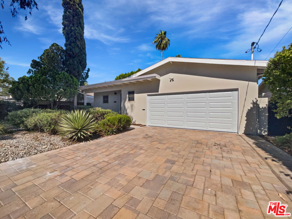 5736 Vantage Avenue Valley Village, CA 91607 - Photo 9 of 28