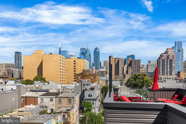 a picture of city view