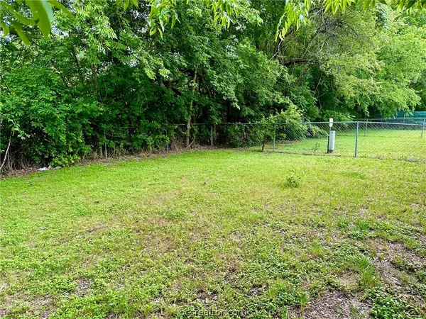 $1,195 | 706 Cross Timbers Drive, College Station, TX 77840