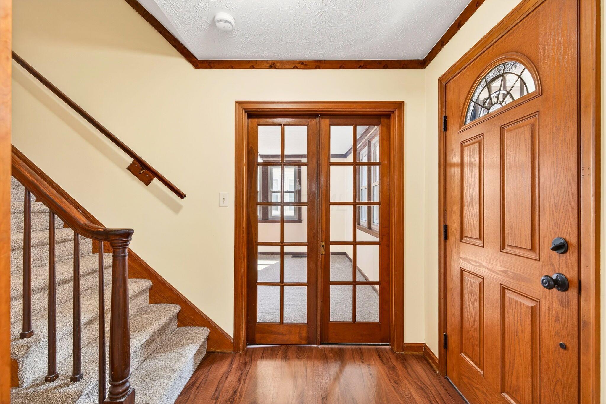 892 North Court Street Circleville, OH 43113 - Photo 14 of 58 Front Entryway