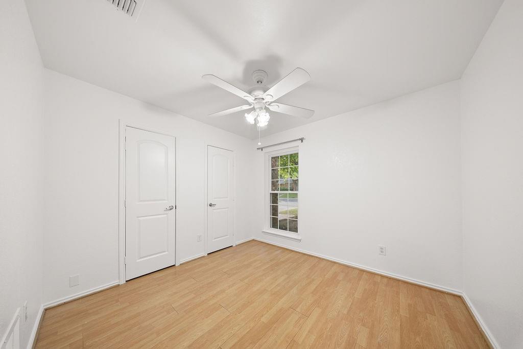 4952 Hollow Ridge Road Dallas, TX 75227 - Photo 26 of 32 Gallery Image 26