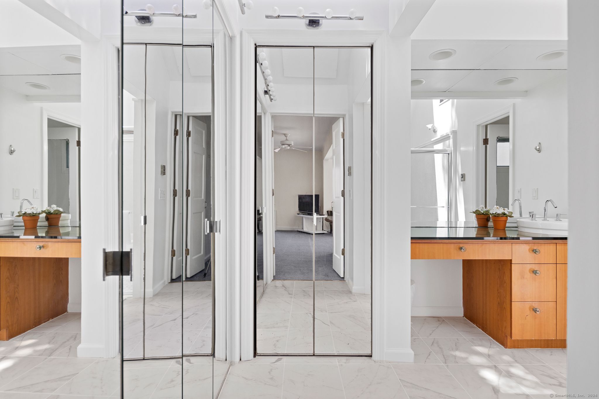 232 Hillspoint Road Westport, CT 06880 - Photo 20 of 39