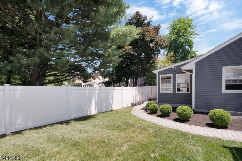 307 Minute Arms Road Union, NJ 07083 - Photo 25 of 26