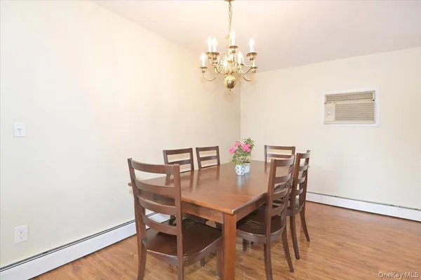 $4,700 | 43 Flagstone Lane, Westbury, NY 11590