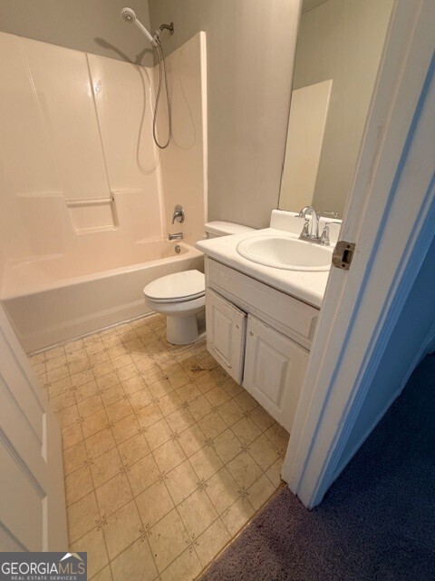 506 Cherokee Road Winder, GA 30680 - Photo 9 of 10 Full Bath in between bedrooms