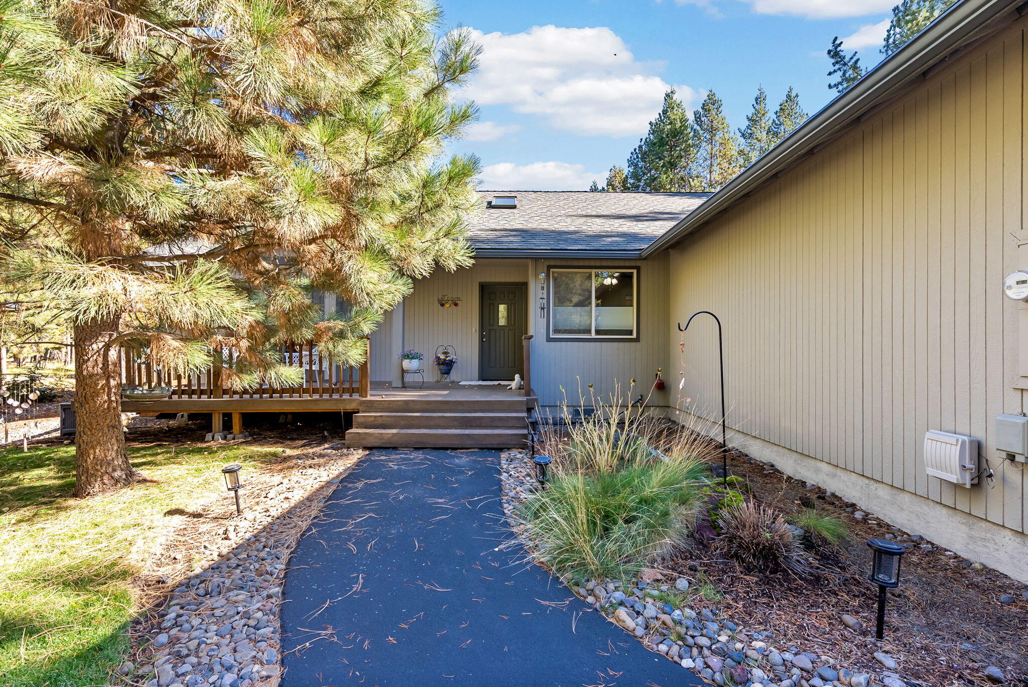 55833 Lost Rider Loop Bend, OR 97707 - Photo 3 of 24 2 - 2