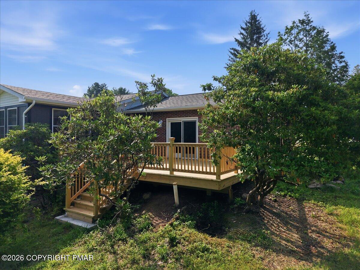 129 Rinker Road Stroudsburg, PA 18360 - Photo 50 of 64 NEW DECK