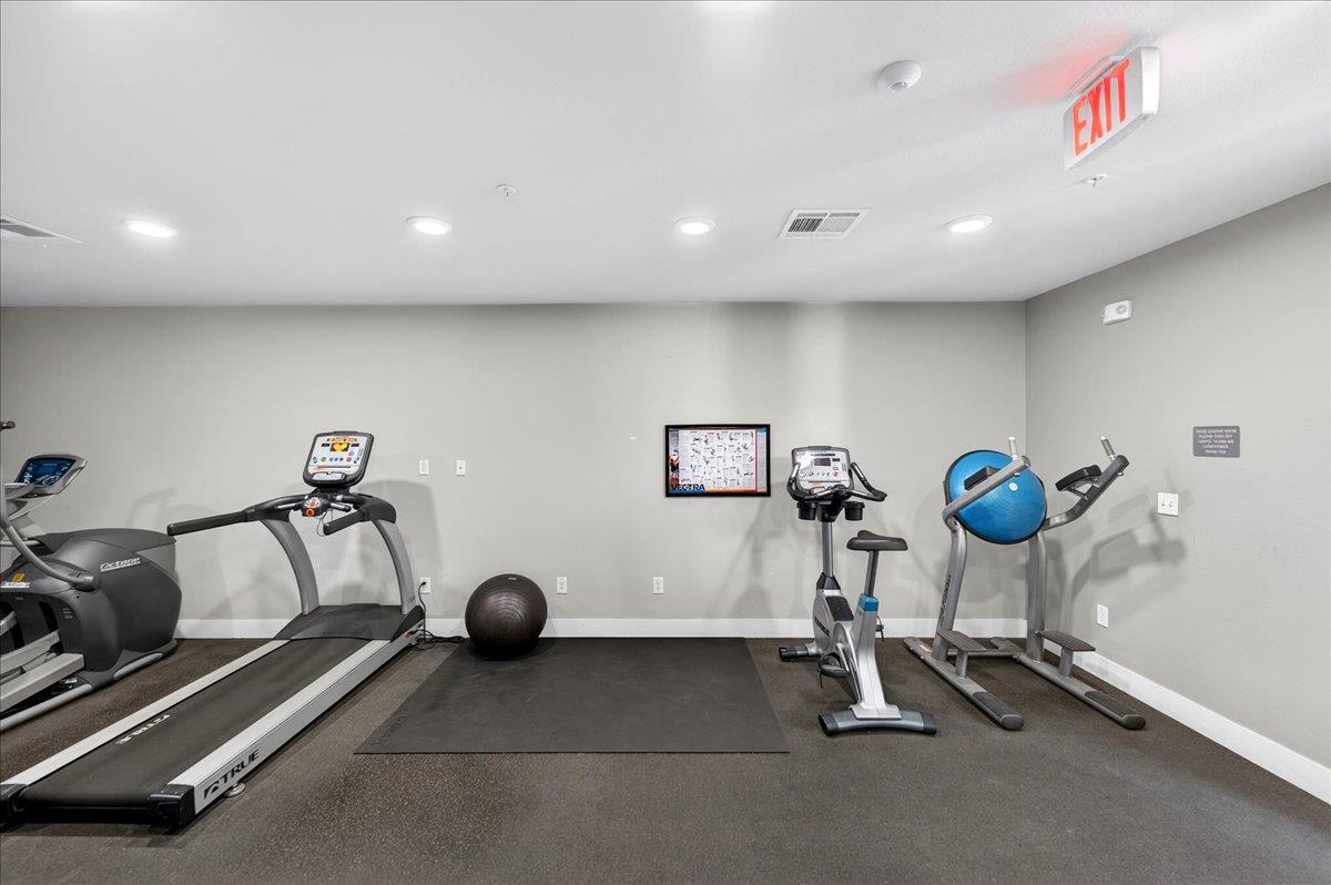 538 South Mathilda Avenue, Unit 301 Sunnyvale, CA 94086 - Photo 45 of 54