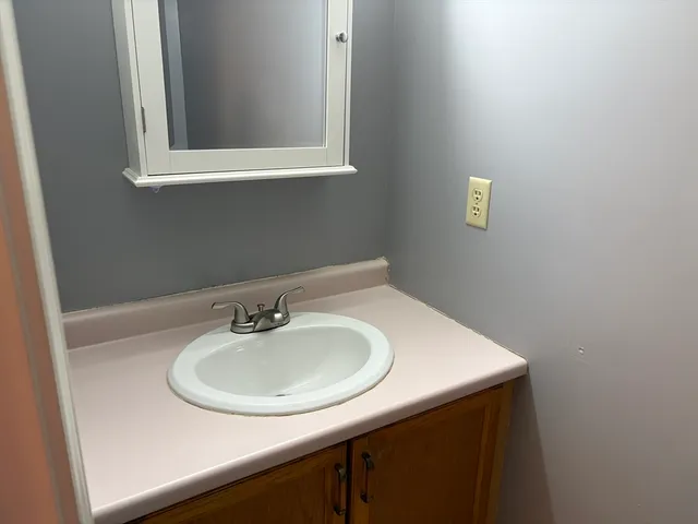 a close up view of a washer and dryer