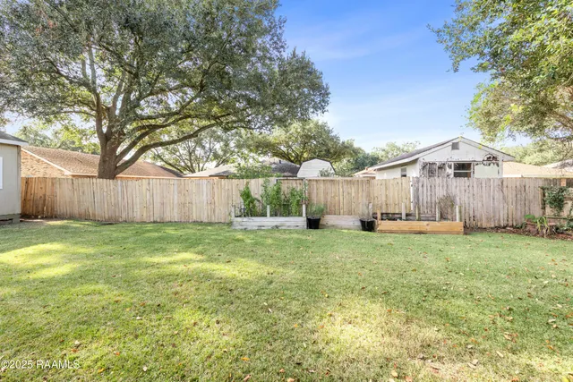 $295,000 | 422 Broadmoor Boulevard, Lafayette, LA 70503