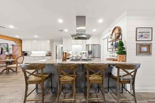 $295,000 | 422 Broadmoor Boulevard, Lafayette, LA 70503