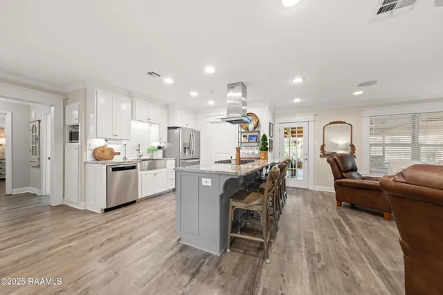 $295,000 | 422 Broadmoor Boulevard, Lafayette, LA 70503