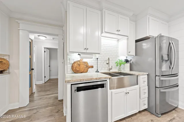 $295,000 | 422 Broadmoor Boulevard, Lafayette, LA 70503