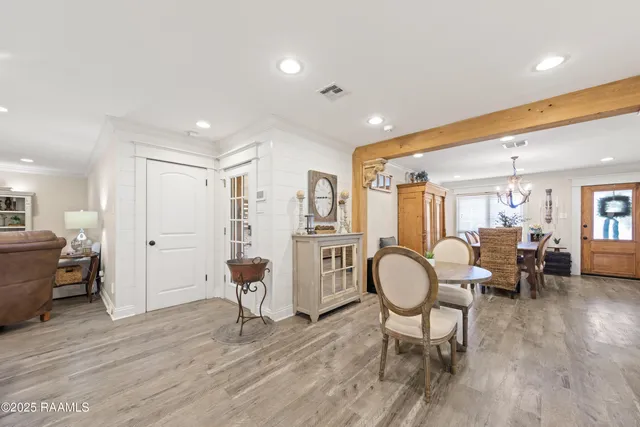 $295,000 | 422 Broadmoor Boulevard, Lafayette, LA 70503