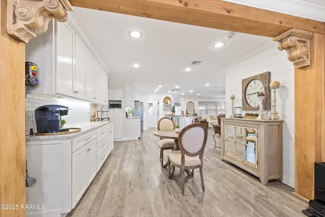 $295,000 | 422 Broadmoor Boulevard, Lafayette, LA 70503