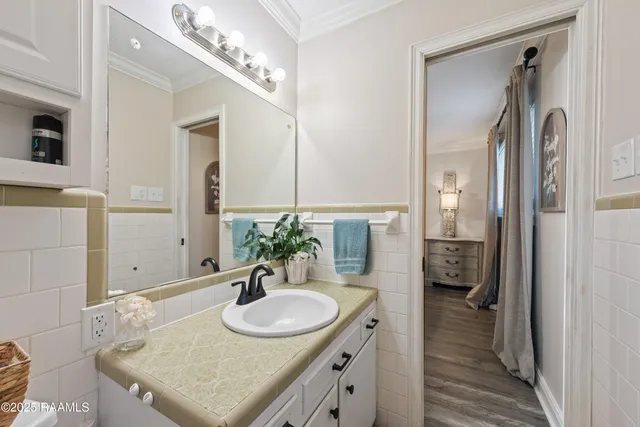 $295,000 | 422 Broadmoor Boulevard, Lafayette, LA 70503