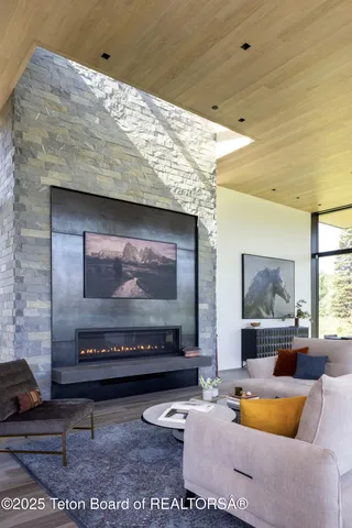 $13,900,000 | 5135 Eagle Road, Wilson, WY 83014