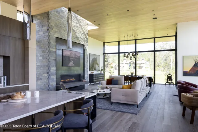 $13,900,000 | 5135 Eagle Road, Wilson, WY 83014