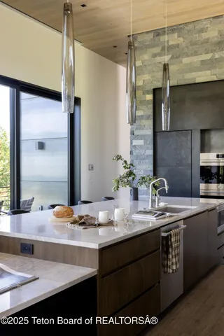 $13,900,000 | 5135 Eagle Road, Wilson, WY 83014