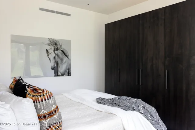 $13,900,000 | 5135 Eagle Road, Wilson, WY 83014