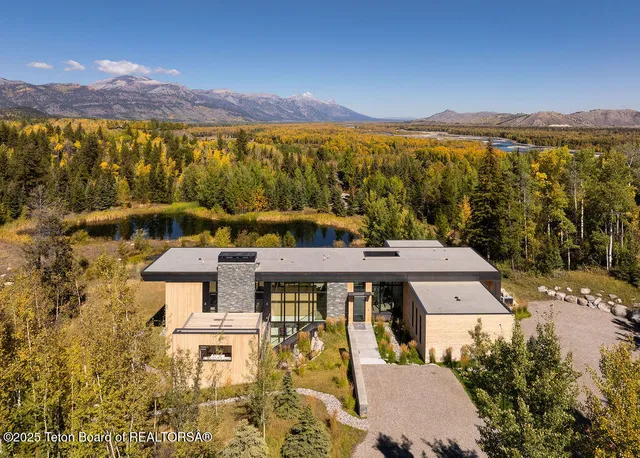 $13,900,000 | 5135 Eagle Road, Wilson, WY 83014