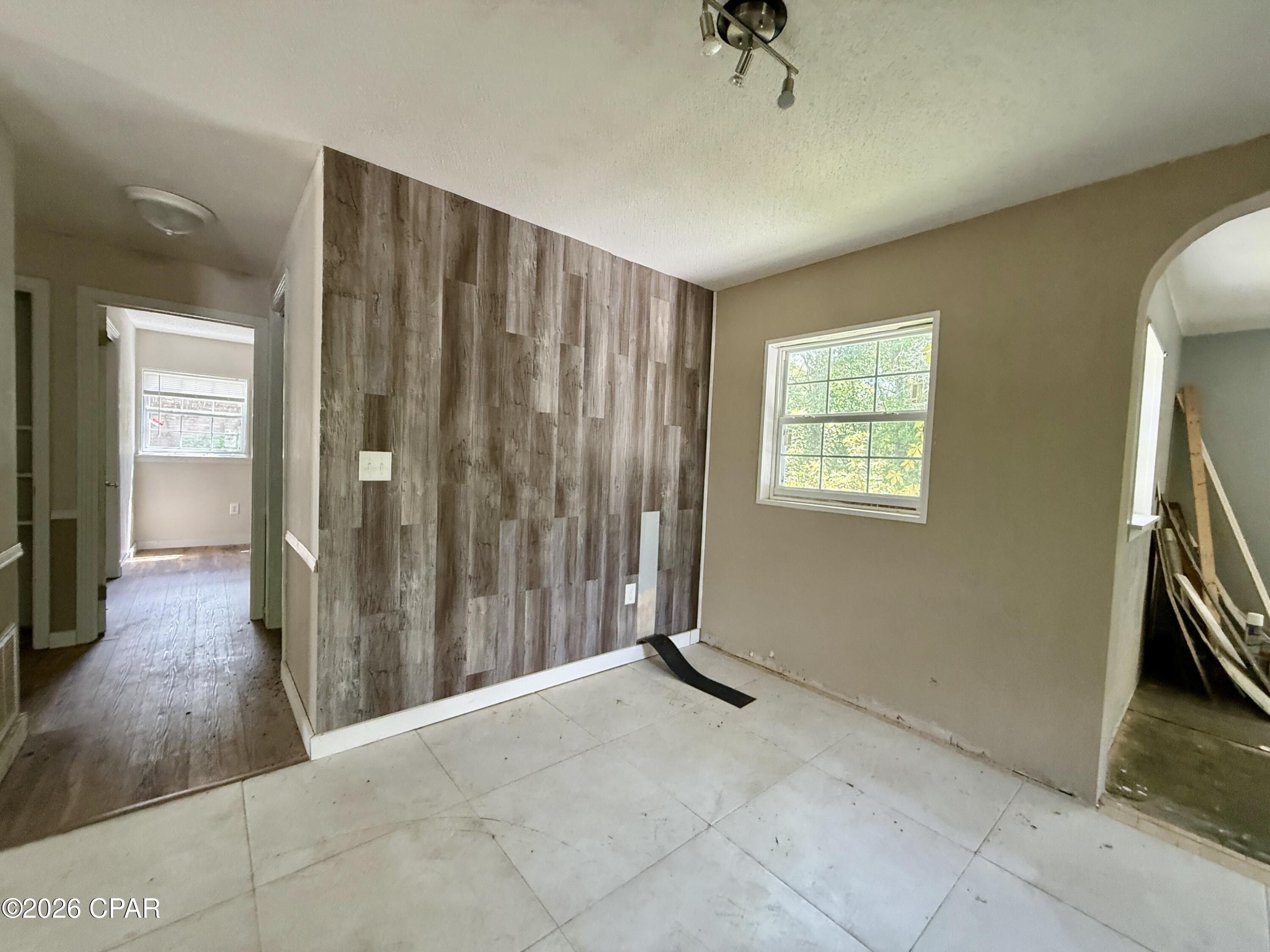 509 South Weeks Street Bonifay, FL 32425 - Photo 3 of 18