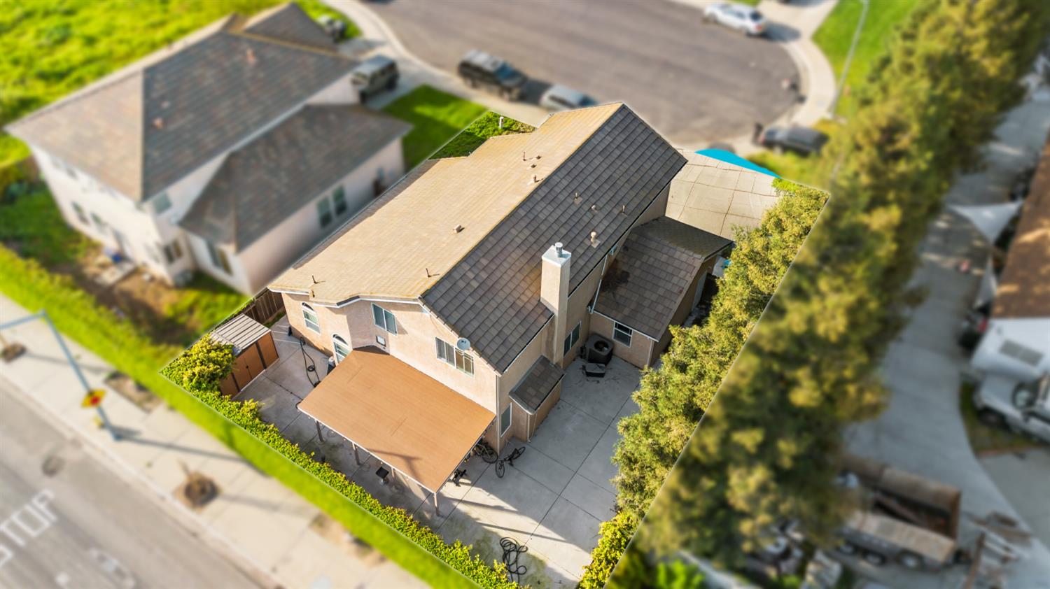 2000 Nita Alexander Court Modesto, CA 95358 - Photo 29 of 33 an aerial view of a house with a yard and trees