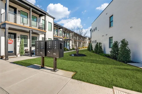 $1,850 | 408 Martin Luther King Junior Boulevard, Unit 302, Waxahachie, TX 75165