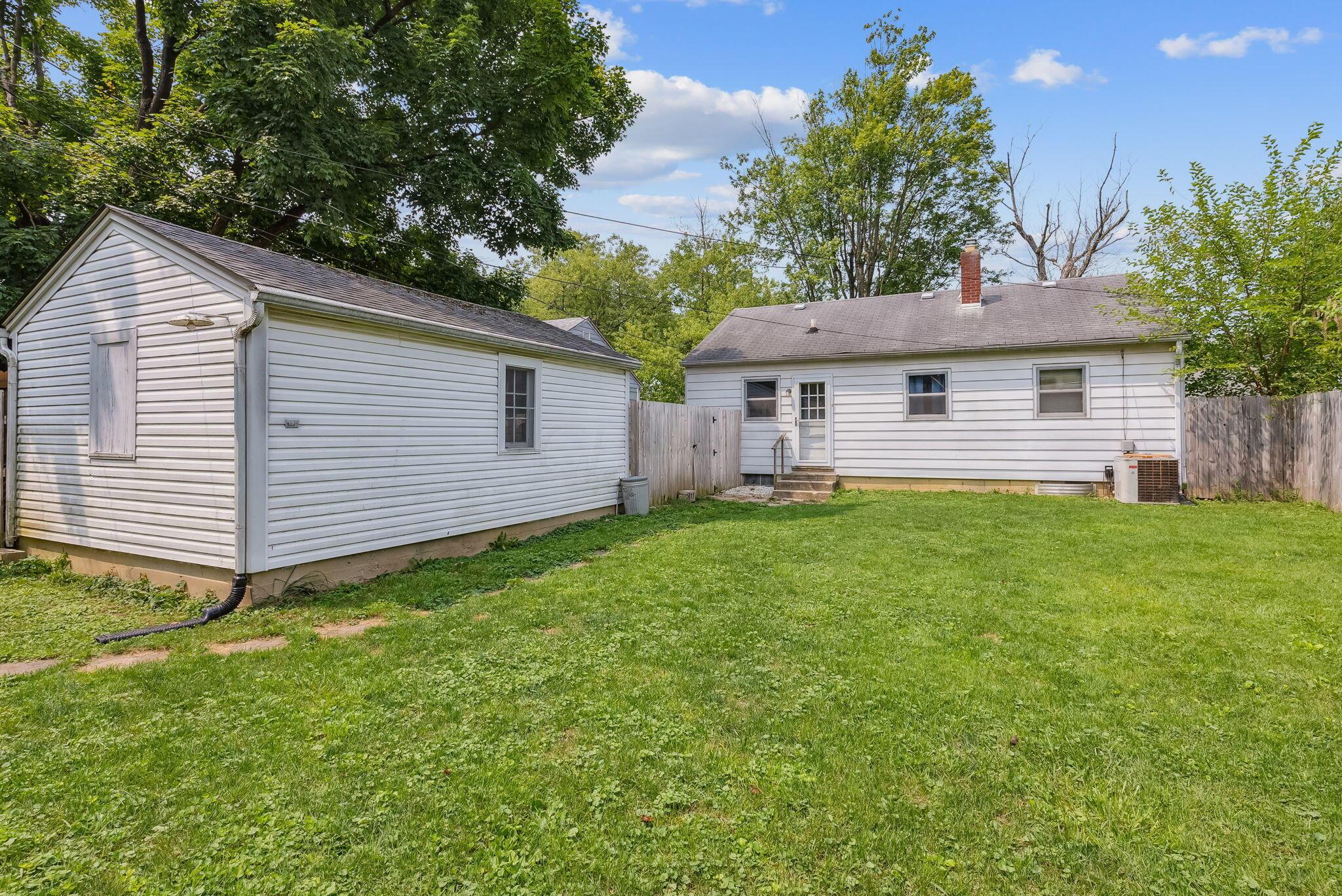 416 Derrer Road Columbus, OH 43204 - Photo 6 of 24 1-web-or-mls-416-derrer-rd