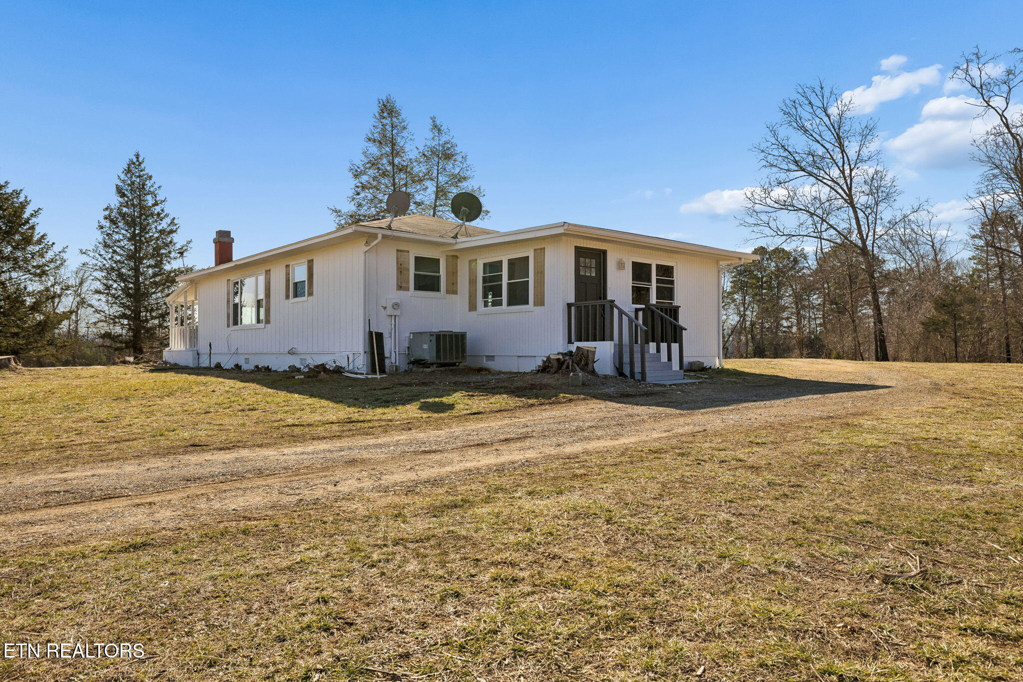 1451 Fairview Road Tellico Plains, TN 37385 - Photo 4 of 54 1-1451 Fairview Rd Tellico Plains - 001