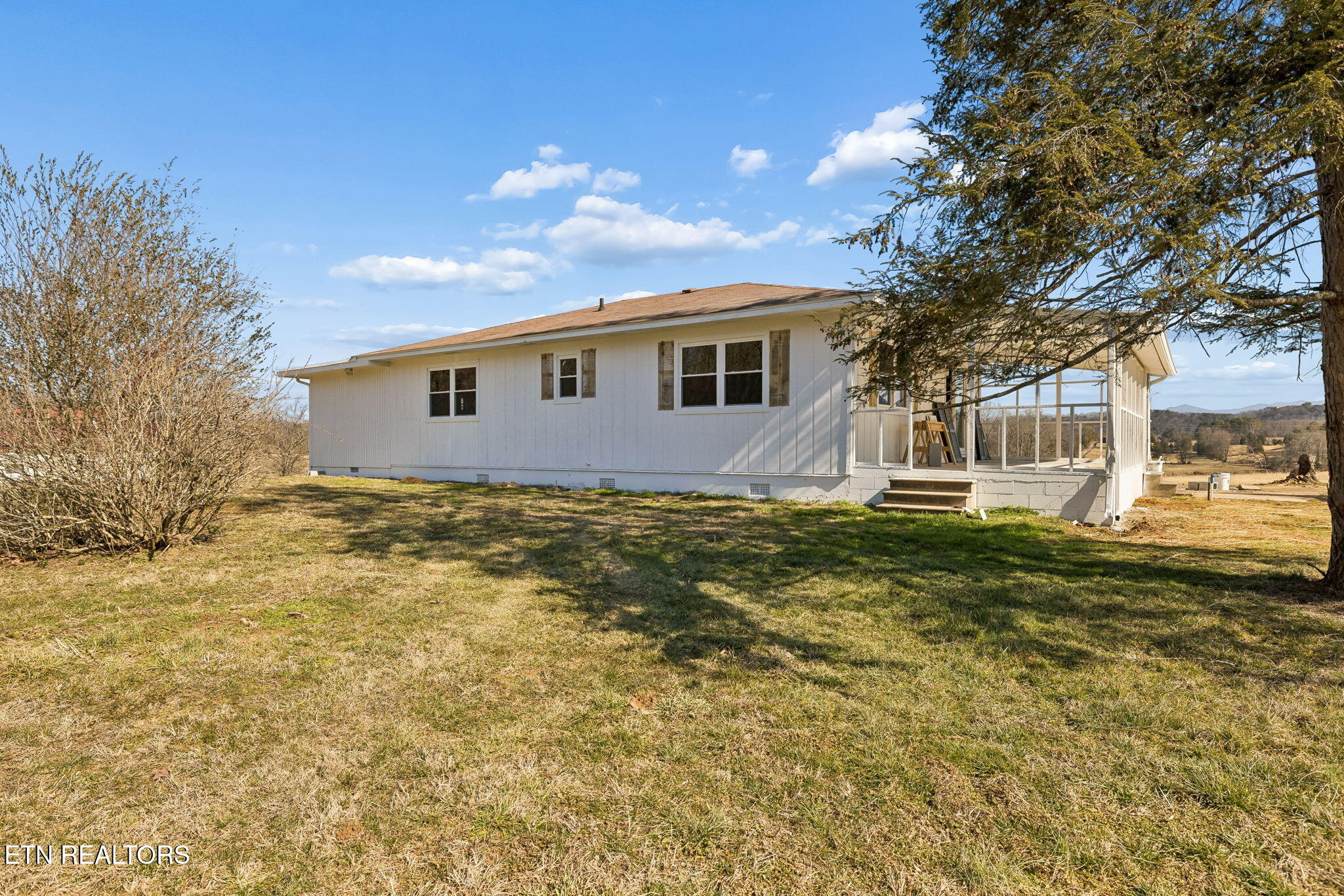 1451 Fairview Road Tellico Plains, TN 37385 - Photo 6 of 54 39-1451 Fairview Rd Tellico Plains - 039