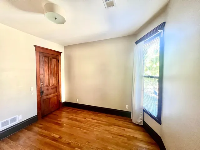 $2,200 | 1609 Elliot Avenue, Minneapolis, MN 55404