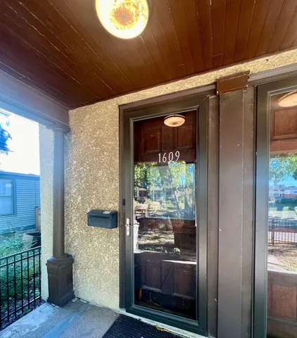 $2,200 | 1609 Elliot Avenue, Minneapolis, MN 55404