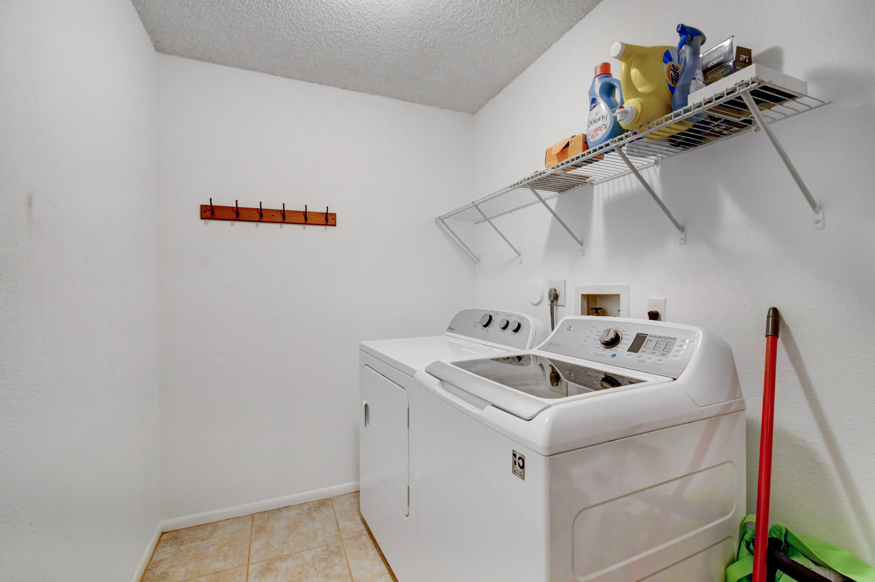 6061 Old Court Road, Unit 207 Boca Raton, FL 33433 - Photo 27 of 35 Laundry Room