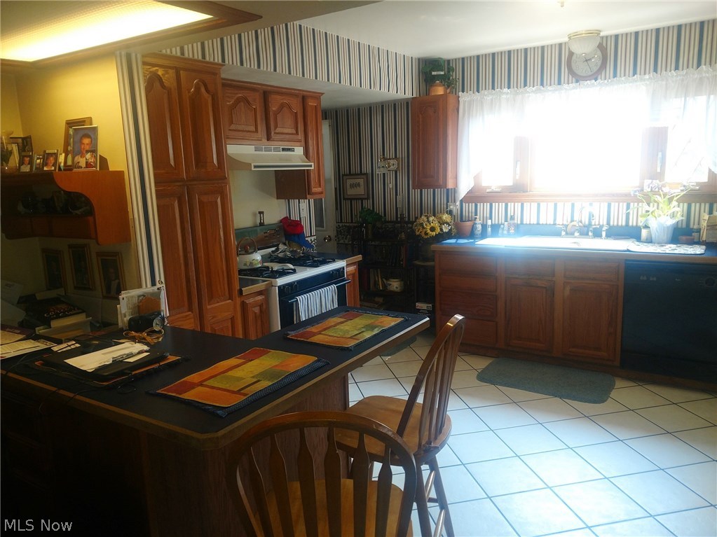 14806 Stoltz Road Diamond, OH 44412 - Photo 13 of 34 Gallery Image 13