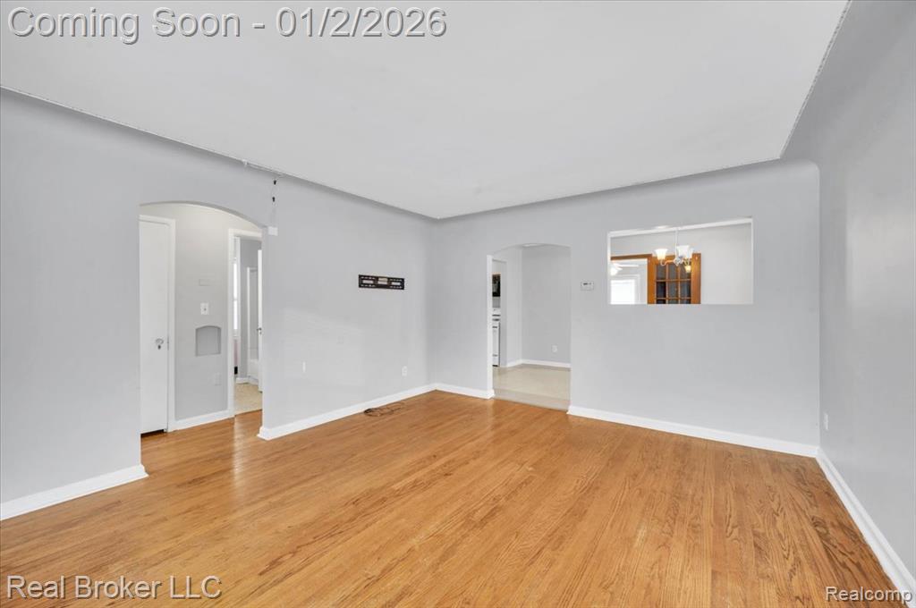 1634 Crooks Road Royal Oak, MI 48067 - Photo 11 of 26