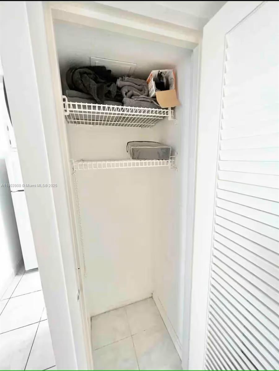 100 Lincoln Road, Unit 1216 Miami Beach, FL 33139 - Photo 7 of 10