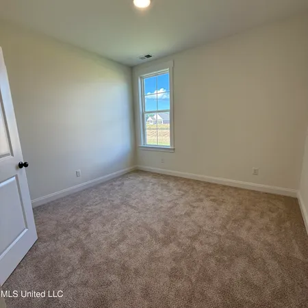 $360,900 | 436 Sunflower Street, Nesbit, MS 38651