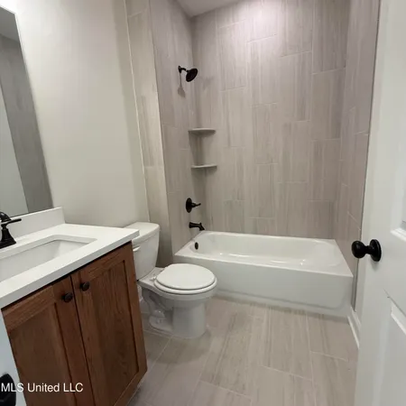 $360,900 | 436 Sunflower Street, Nesbit, MS 38651