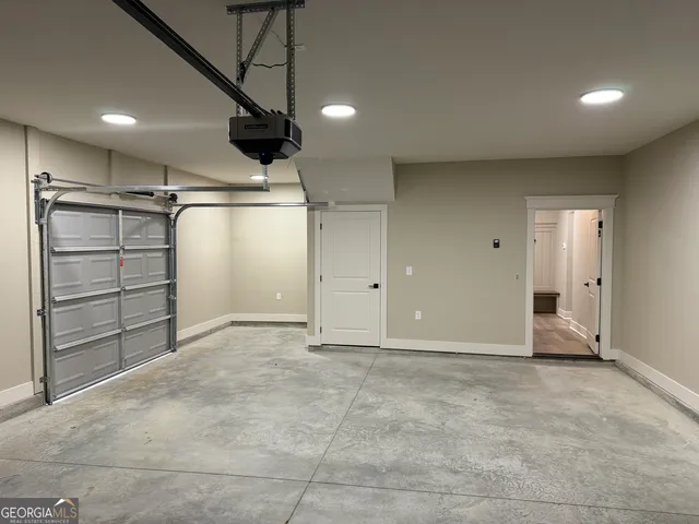 $499,900 | 33 Wolf Crk Cove, LaGrange, GA 30240