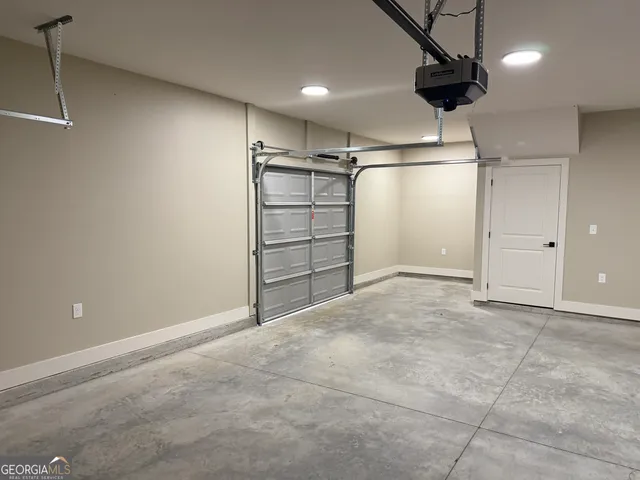 $499,900 | 33 Wolf Crk Cove, LaGrange, GA 30240