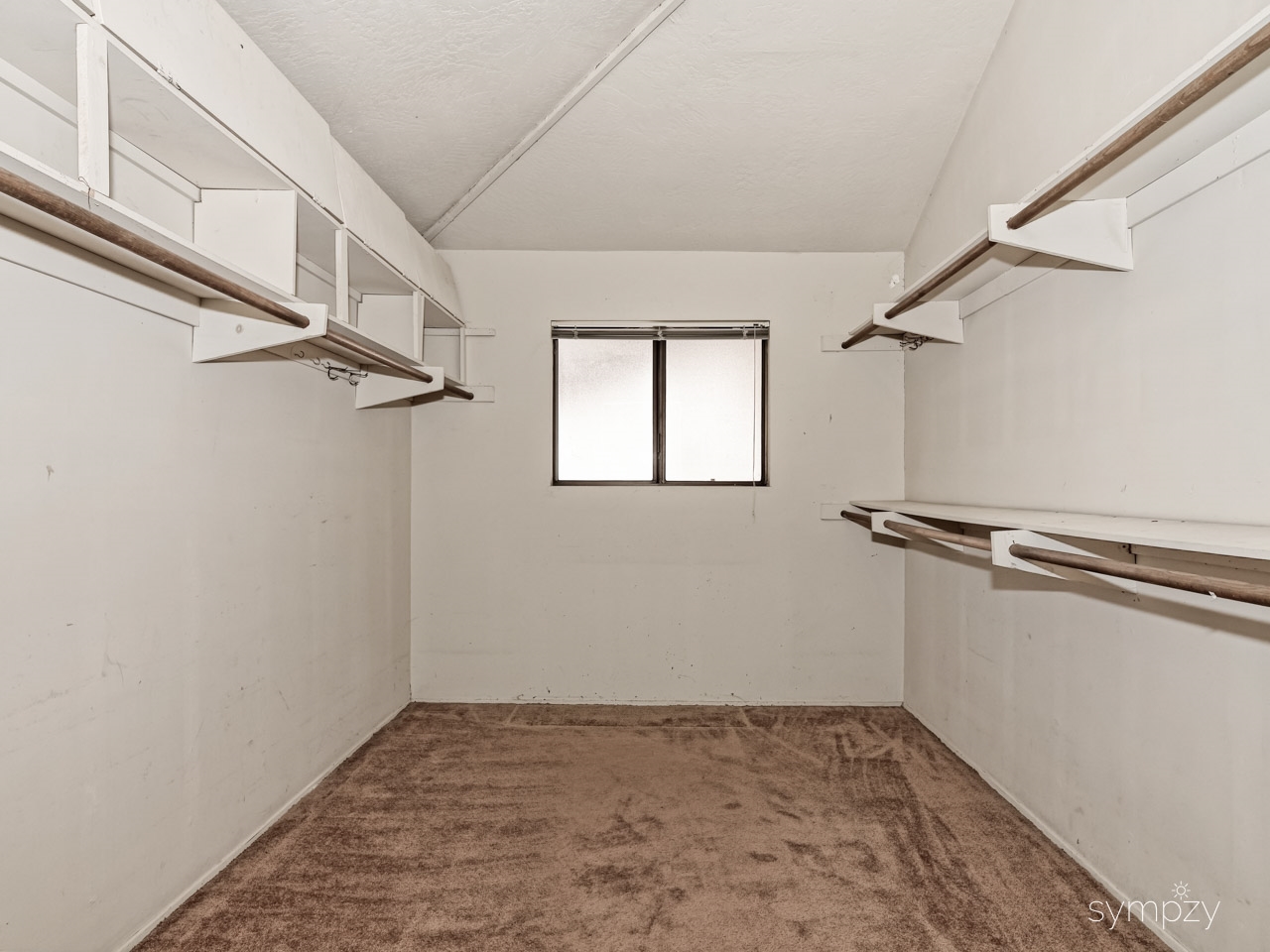 28114 Queensbridge Road Valley Center, CA 92082 - Photo 14 of 25 Huge walk in closet
