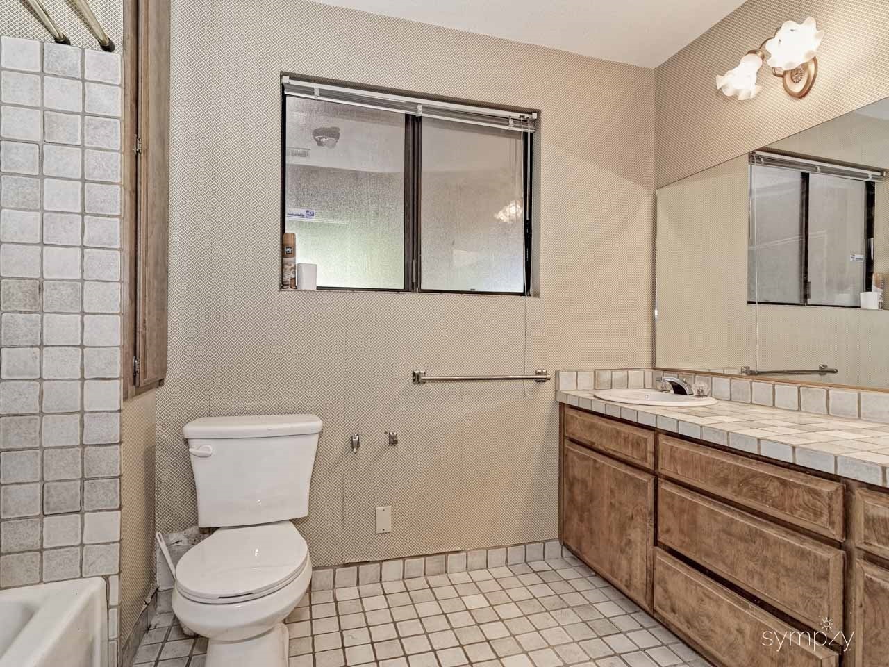 28114 Queensbridge Road Valley Center, CA 92082 - Photo 23 of 25 One of many bathrooms
