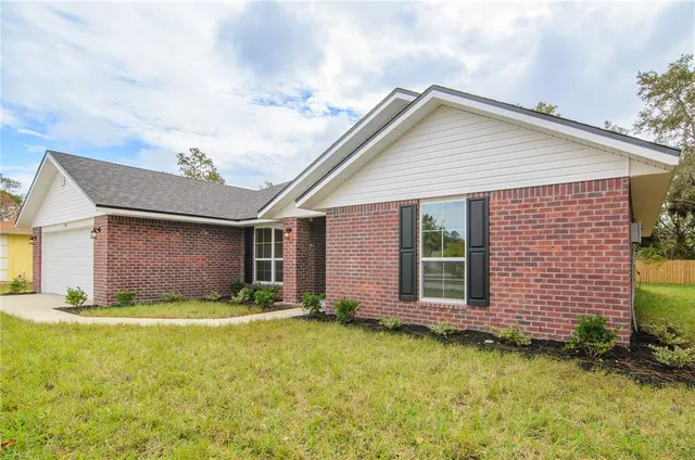 $374,900 | 34 Rippling Brook Drive, Palm Coast, FL 32164