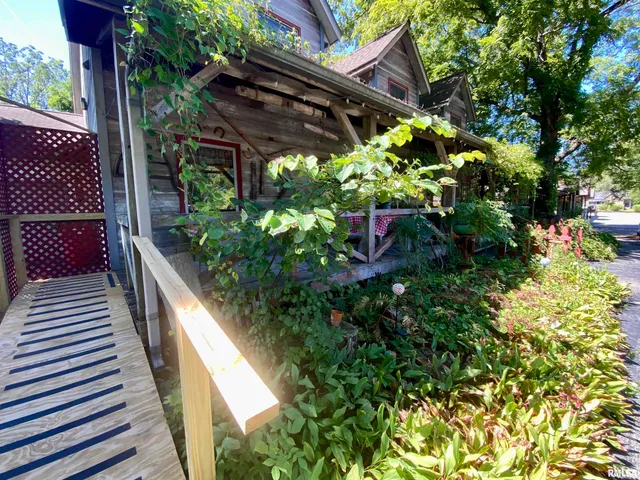 $349,900 | 6141 Highway 97, Pleasant Plains, IL 62677